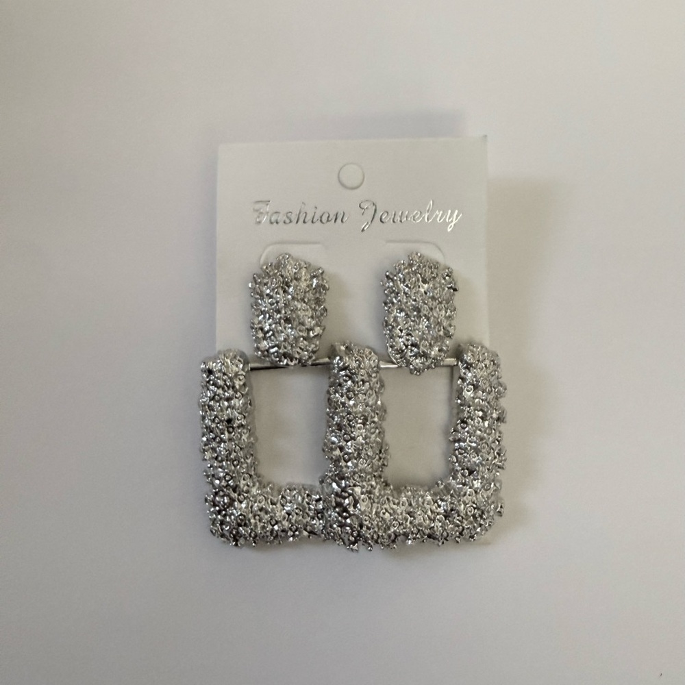 Elegant Silver Textured Earrings